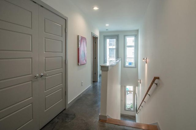 727 Cleo Miller Dr, Nashville, TN 37206