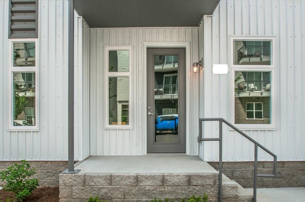 727 Cleo Miller Dr, Nashville, TN 37206