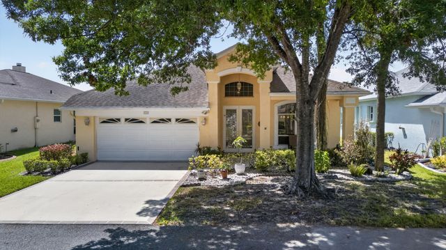 562 NW Lambrusco Drive, Port St. Lucie, Port St Lucie, FL 34986