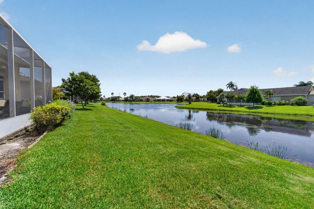 562 NW Lambrusco Drive, Port St. Lucie, Port St Lucie, FL 34986