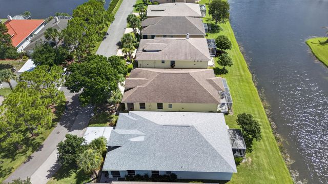 562 NW Lambrusco Drive, Port St. Lucie, Port St Lucie, FL 34986