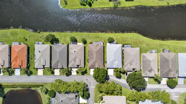 562 NW Lambrusco Drive, Port St. Lucie, Port St Lucie, FL 34986