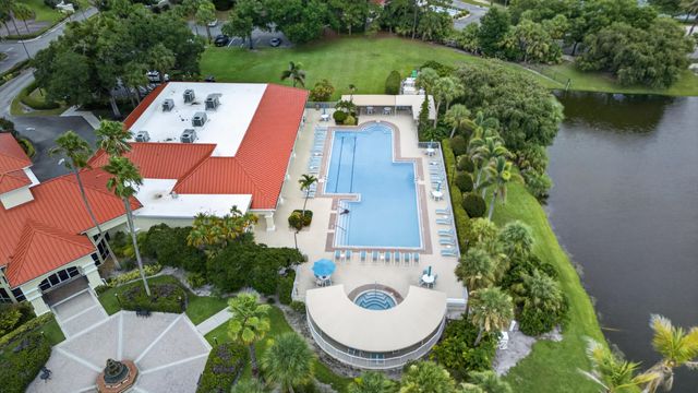 562 NW Lambrusco Drive, Port St. Lucie, Port St Lucie, FL 34986