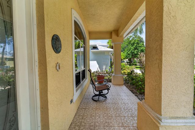 562 NW Lambrusco Drive, Port St. Lucie, Port St Lucie, FL 34986