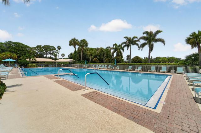 562 NW Lambrusco Drive, Port St. Lucie, Port St Lucie, FL 34986