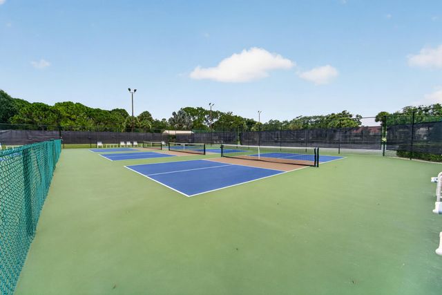 562 NW Lambrusco Drive, Port St. Lucie, Port St Lucie, FL 34986