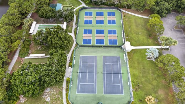 562 NW Lambrusco Drive, Port St. Lucie, Port St Lucie, FL 34986