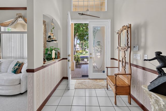 562 NW Lambrusco Drive, Port St. Lucie, Port St Lucie, FL 34986