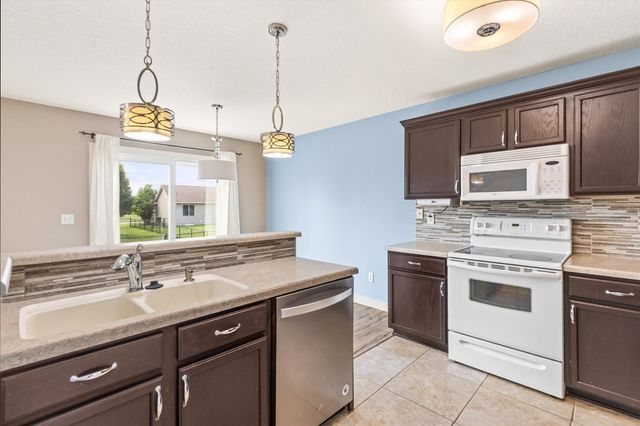 1216 SW 4th Street, Grimes, IA 50111