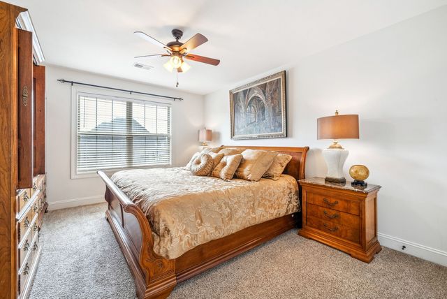 1045 Pitt Ln, Clarksville, TN 37043