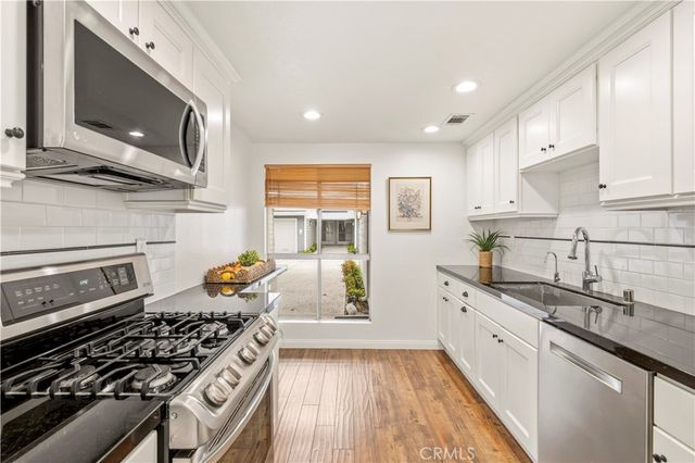 18150 Andrea Circle S 1, Northridge, CA 91325