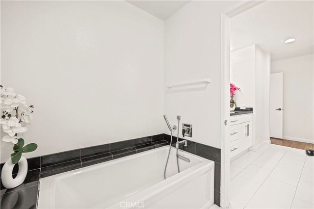 18150 Andrea Circle S 1, Northridge, CA 91325