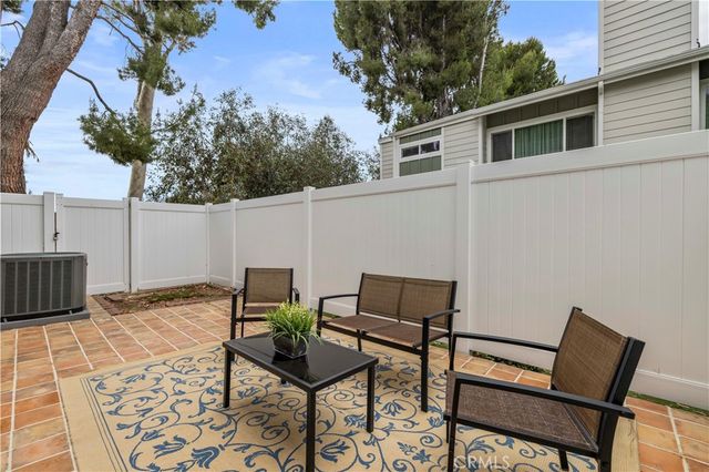 18150 Andrea Circle S 1, Northridge, CA 91325