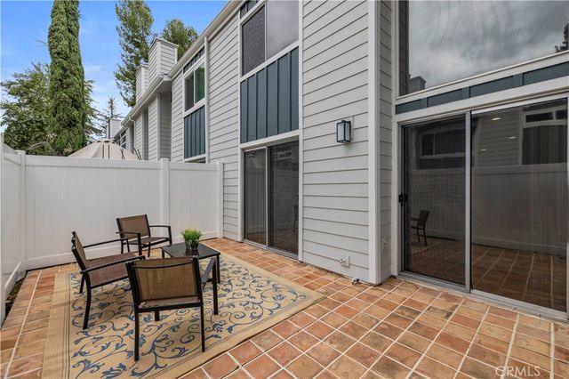 18150 Andrea Circle S 1, Northridge, CA 91325