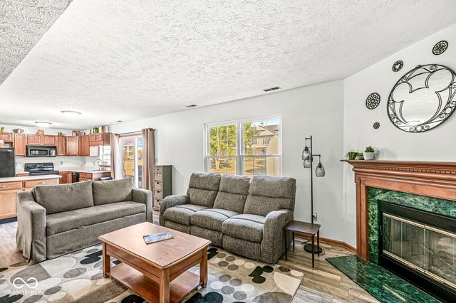 564 Zephyr Way, Westfield, IN 46074