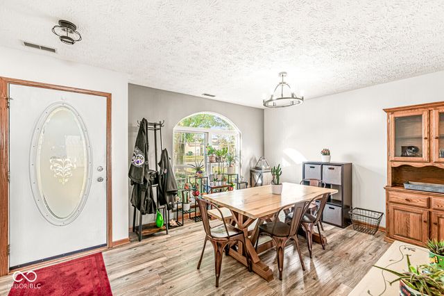 564 Zephyr Way, Westfield, IN 46074