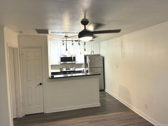4803 Hamilton Wolfe Rd Apt 103, San Antonio, TX 78229
