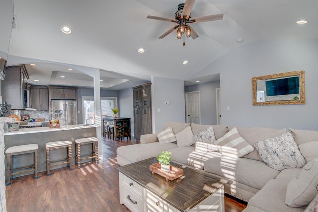 2770 Henry Street, Lake Station, IN 46405