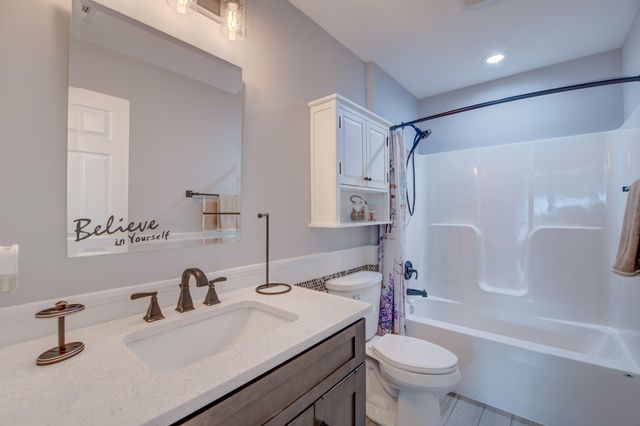 2770 Henry Street, Lake Station, IN 46405