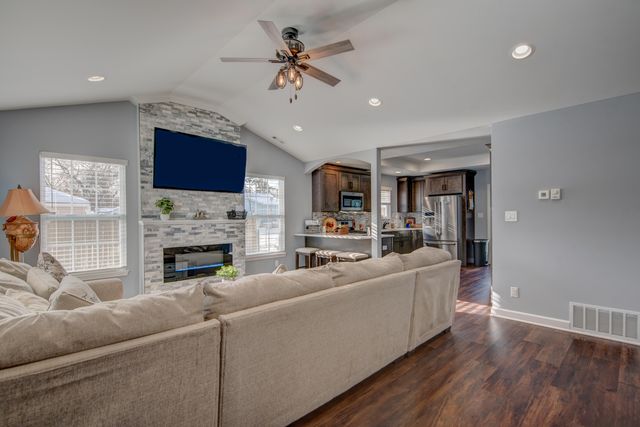 2770 Henry Street, Lake Station, IN 46405