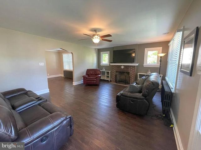 2249 W WALNUT ST, Colmar, PA 18915