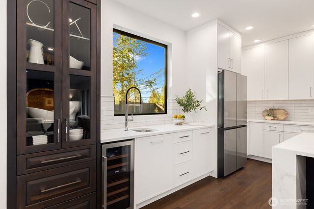 709 Chris David Drive, Steilacoom, WA 98388