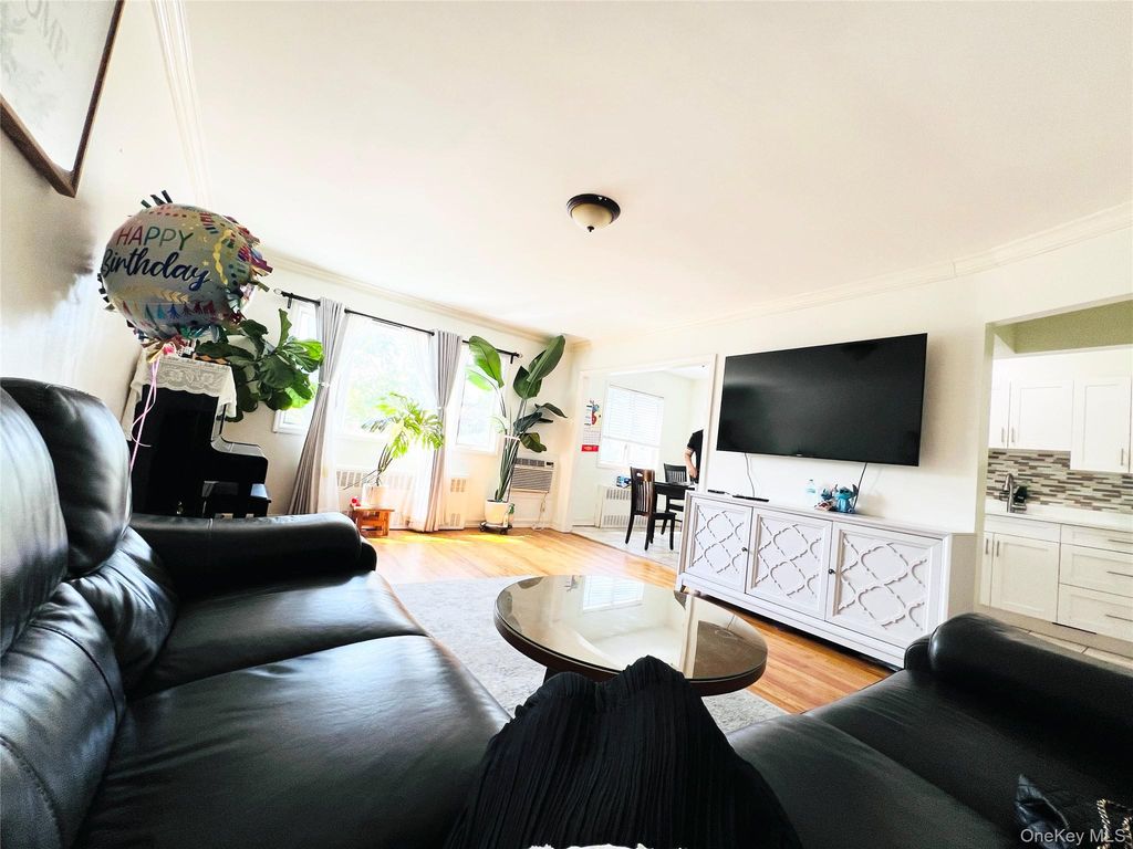 6927 169th Street, Fresh Meadows, NY 11365 — photo 3