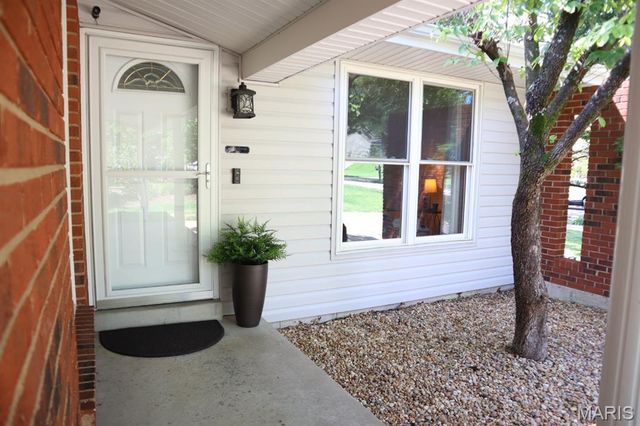 672 Towerwood Drive, Ballwin, MO 63021