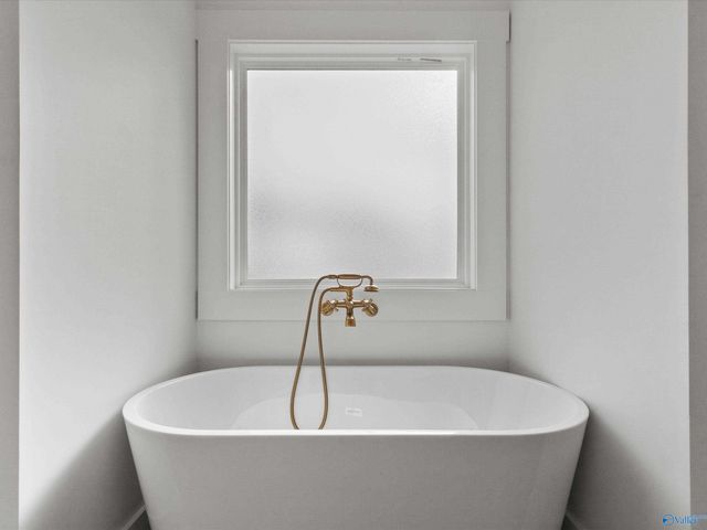 56 Nixon Drive, Guntersville, AL 35976