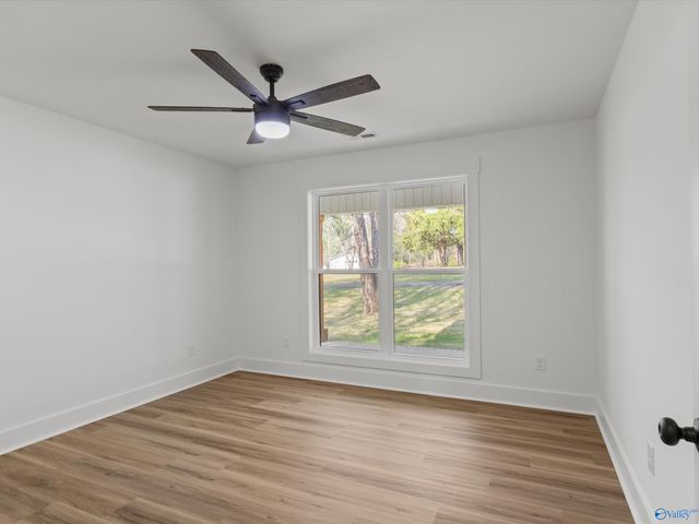 56 Nixon Drive, Guntersville, AL 35976