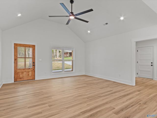 56 Nixon Drive, Guntersville, AL 35976