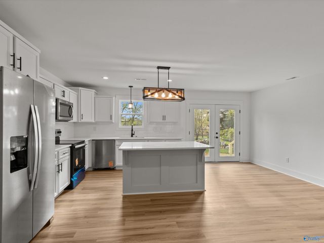 56 Nixon Drive, Guntersville, AL 35976