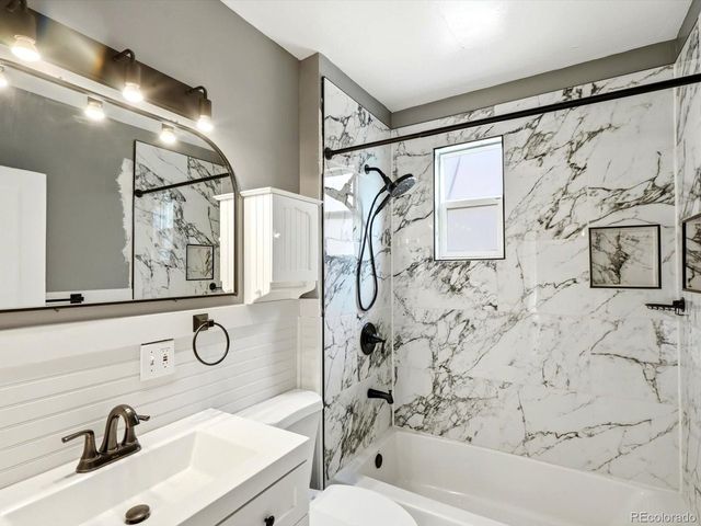 1685 Clinton St, Aurora, CO 80010