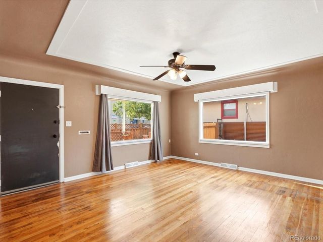 1685 Clinton St, Aurora, CO 80010
