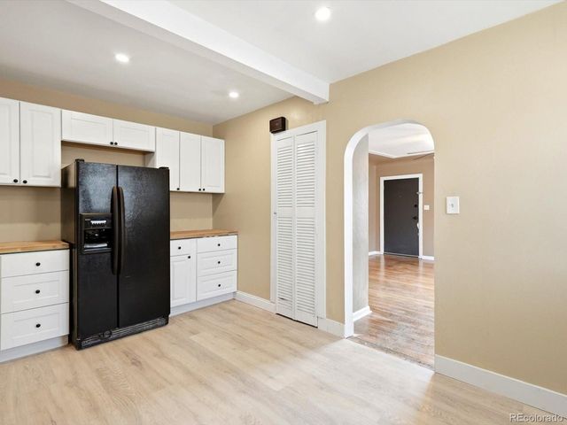 1685 Clinton St, Aurora, CO 80010