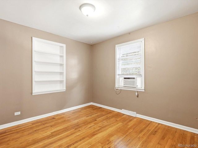 1685 Clinton St, Aurora, CO 80010