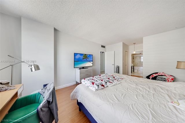 1980 S Ocean Drive 5F, Hallandale Beach, FL 33009