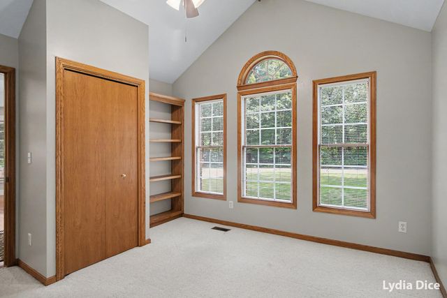 4282 Knapp Valley Court Ne, Grand Rapids Twp, MI 49525