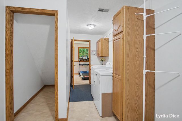 4282 Knapp Valley Court Ne, Grand Rapids Twp, MI 49525