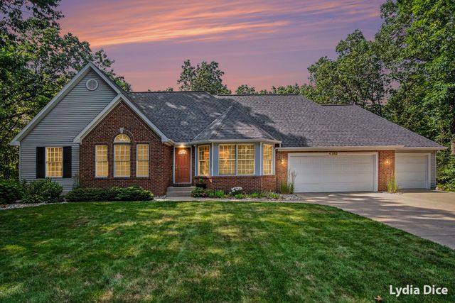 4282 Knapp Valley Court Ne, Grand Rapids Twp, MI 49525