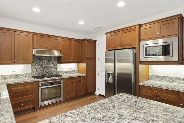 30 Wild Rose, Lake Forest, CA 92630