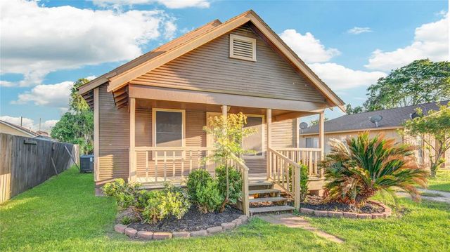 226 E Alabama Street, Brazoria, TX 77422