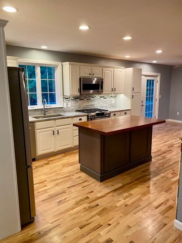 7 Hemlock Hollow, Belchertown, MA 01007