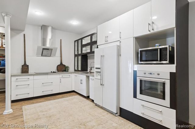 9109 N Territorial Road, Plymouth, MI 48170
