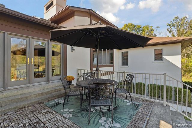 9109 N Territorial Road, Plymouth, MI 48170
