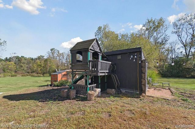 9109 N Territorial Road, Plymouth, MI 48170