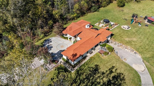 9109 N Territorial Road, Plymouth, MI 48170