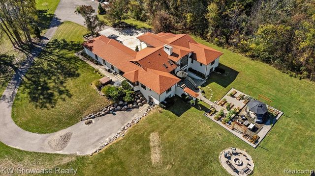 9109 N Territorial Road, Plymouth, MI 48170