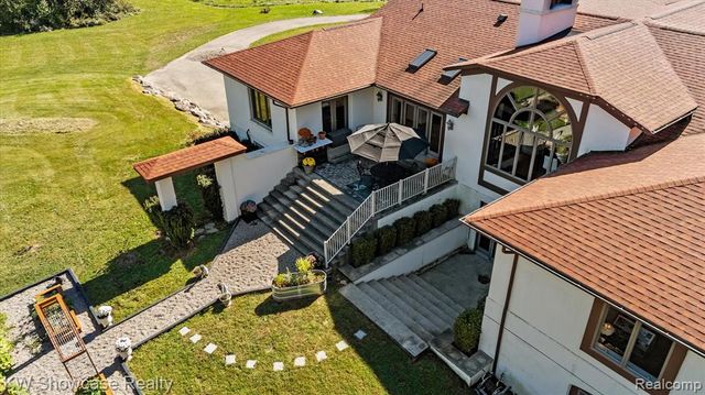 9109 N Territorial Road, Plymouth, MI 48170
