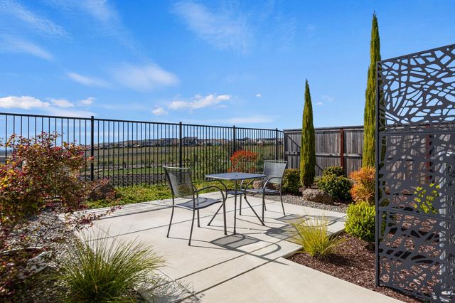 3363 Loggerhead Cir, Folsom, CA 95630